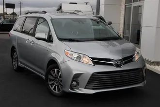 2020 TOYOTA SIENNA photo 2