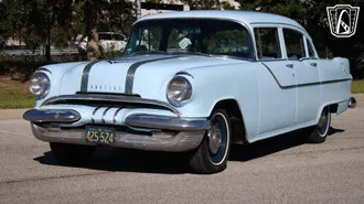 1955 Pontiac Chieftain photo 3