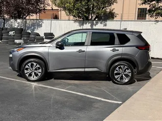 2023 Nissan Rogue SV photo 4