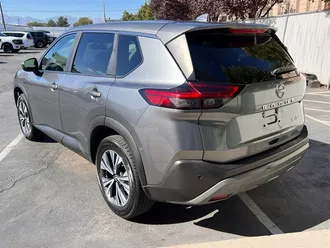 2023 Nissan Rogue SV photo 5