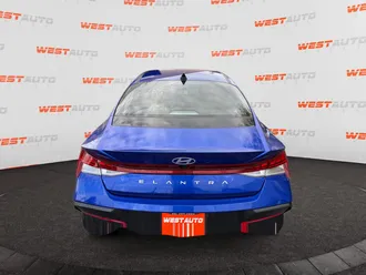 2024 Hyundai Elantra photo 4