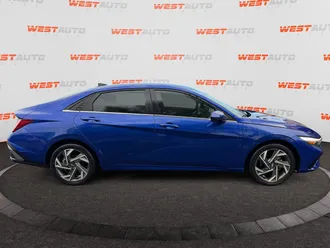 2024 Hyundai Elantra photo 6