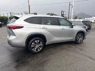 2022 Toyota Highlander photo 5