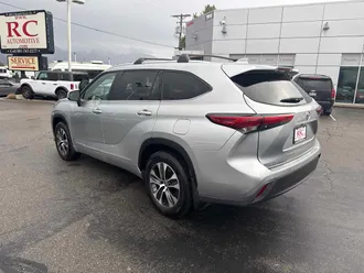 2022 Toyota Highlander photo 7