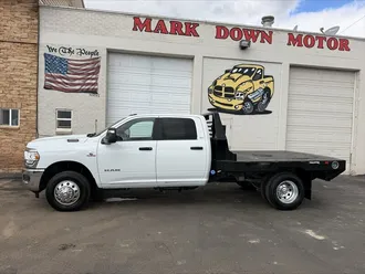 2024 RAM 3500 SLT photo 2