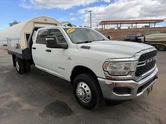 2024 RAM 3500 SLT photo 4