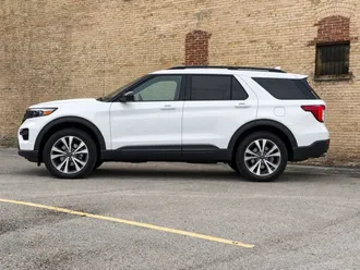 2020 Ford Explorer photo 4