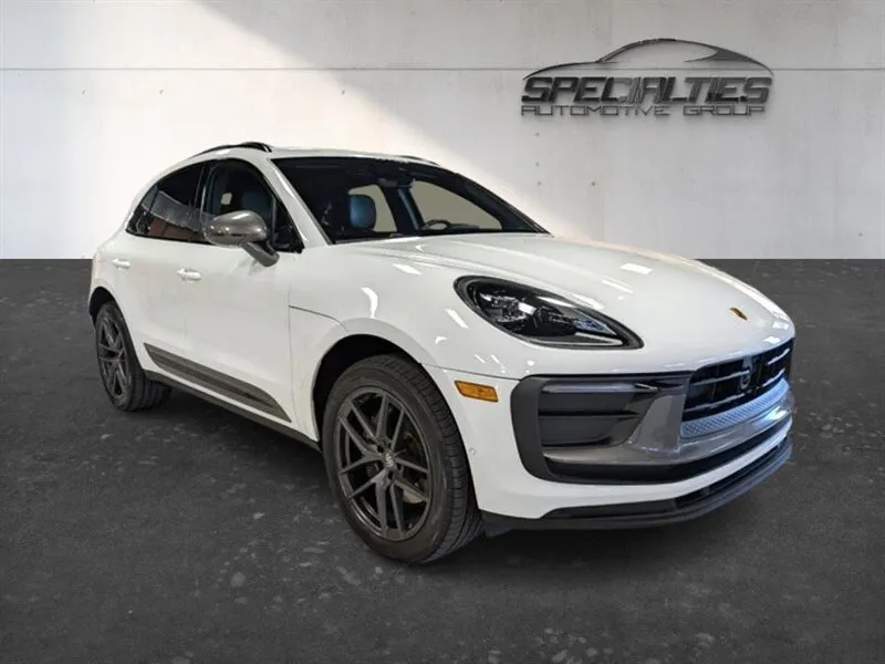 2023 Porsche Macan T