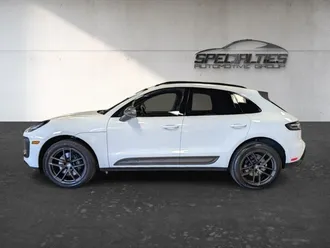 2023 Porsche Macan T photo 7