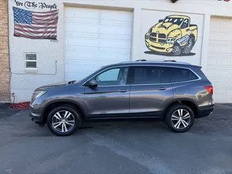 2017 Honda Pilot EX photo 2