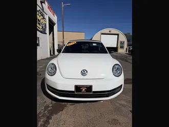 2013 Volkswagen Beetle Convertible Turbo photo 4