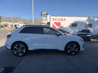 2021 Audi Q3 photo 4
