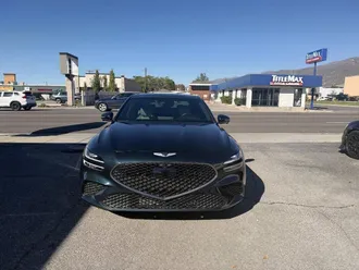 2022 Genesis G70 photo 2