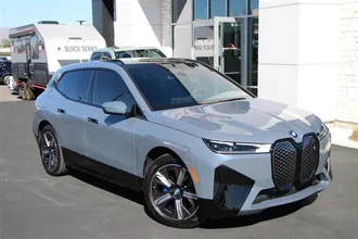 2024 BMW IX photo 2