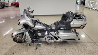 2003 Harley Davidson FLHTCUI photo 2