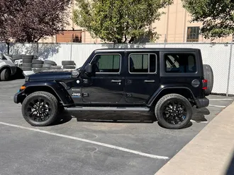 2023 Jeep Wrangler Sahara 4xe photo 4