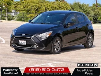 2020 Toyota Yaris Hatchback LE photo 3