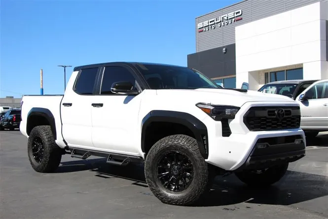 2024 TOYOTA TACOMA
