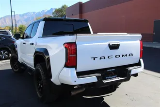 2024 TOYOTA TACOMA photo 6