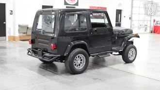 1987 Jeep Wrangler photo 4