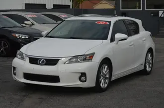 2013 Lexus CT 200h photo 3