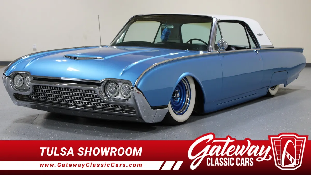 1961 Ford Thunderbird