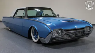 1961 Ford Thunderbird photo 2