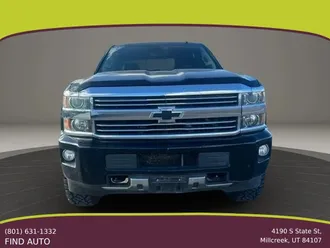 2016 Chevrolet Silverado 2500 HD Crew Cab photo 3