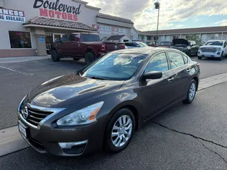2015 Nissan Altima photo 2
