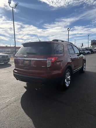 2014 Ford Explorer photo 2