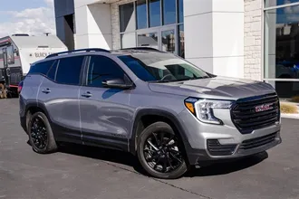 2023 GMC TERRAIN photo 2