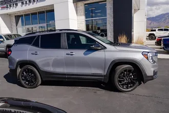 2023 GMC TERRAIN photo 4