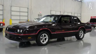 1985 Chevrolet Monte Carlo photo 2
