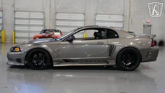 2001 Ford Mustang photo 3