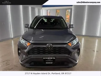 2019 Toyota RAV4 photo 2