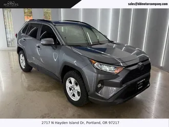 2019 Toyota RAV4 photo 3