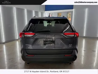 2019 Toyota RAV4 photo 7
