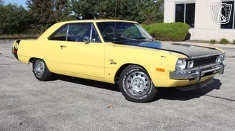 1972 Dodge Dart Swinger photo 3