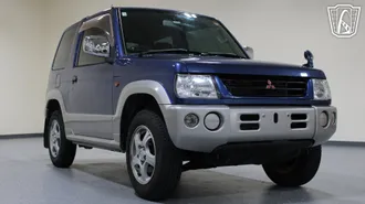 1999 Mitsubishi Pajero Mini photo 2