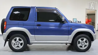 1999 Mitsubishi Pajero Mini photo 6