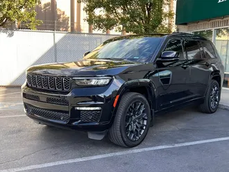 2024 Jeep Grand Cherokee L Summit photo 3