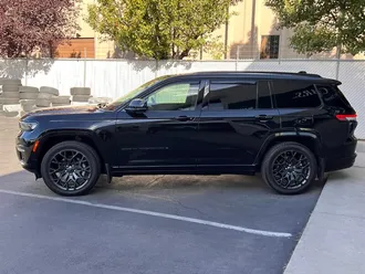 2024 Jeep Grand Cherokee L Summit photo 4