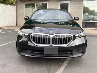 2024 BMW 5 Series 530i xDrive photo 2