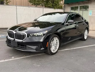 2024 BMW 5 Series 530i xDrive photo 3