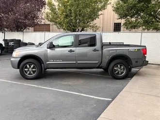 2015 Nissan Titan PRO-4X photo 4
