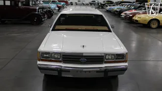 1988 Ford Crown Victoria photo 2