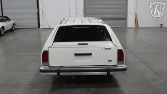 1988 Ford Crown Victoria photo 6