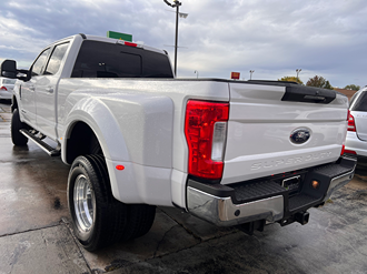 2017 Ford F-350 photo 3