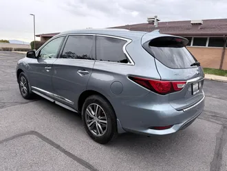 2017 Infiniti QX60 photo 3