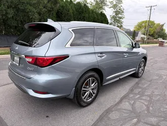 2017 Infiniti QX60 photo 5